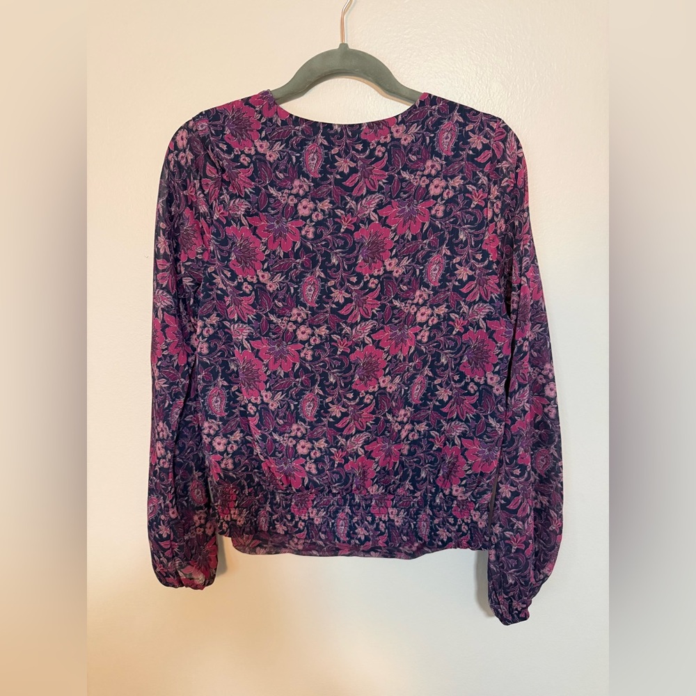 NWT- Nine Britton Floral V-Neck Blouse - Purple and Pink. Size Small - Picture 5 of 5
